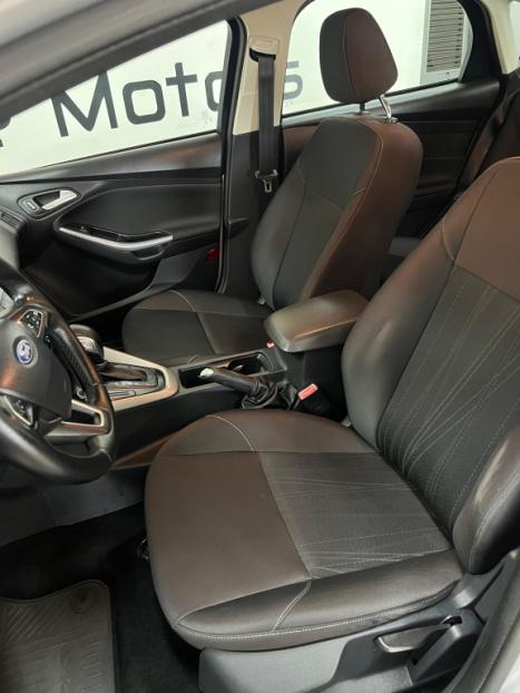 FORD Focus Sedan 2.0 16V 4P FLEX SE FASTBACK POWERSHIFT AUTOM�TICO, Foto 7