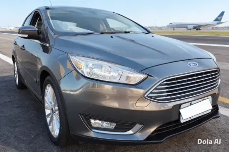 FORD Focus Sedan 2.0 16V 4P FLEX TITANIUM FASTBACK POWERSHIFT AUTOM�TICO, Foto 2