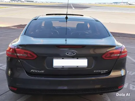 FORD Focus Sedan 2.0 16V 4P FLEX TITANIUM FASTBACK POWERSHIFT AUTOM�TICO, Foto 3