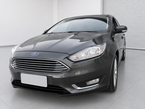 FORD Focus Sedan 2.0 16V 4P FLEX TITANIUM FASTBACK POWERSHIFT AUTOM�TICO, Foto 2