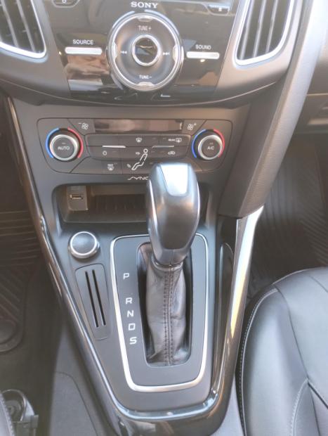 FORD Focus Sedan 2.0 16V 4P FLEX TITANIUM FASTBACK POWERSHIFT AUTOM�TICO, Foto 8