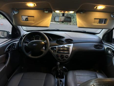 FORD Focus Sedan 2.0 16V 4P GLX, Foto 10