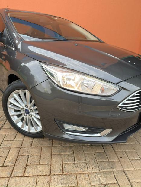 FORD Focus Sedan 2.0 16V 4P FLEX TITANIUM PLUS POWERSHIFT AUTOM�TICO, Foto 5