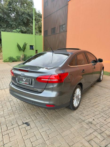 FORD Focus Sedan 2.0 16V 4P FLEX TITANIUM PLUS POWERSHIFT AUTOM�TICO, Foto 8