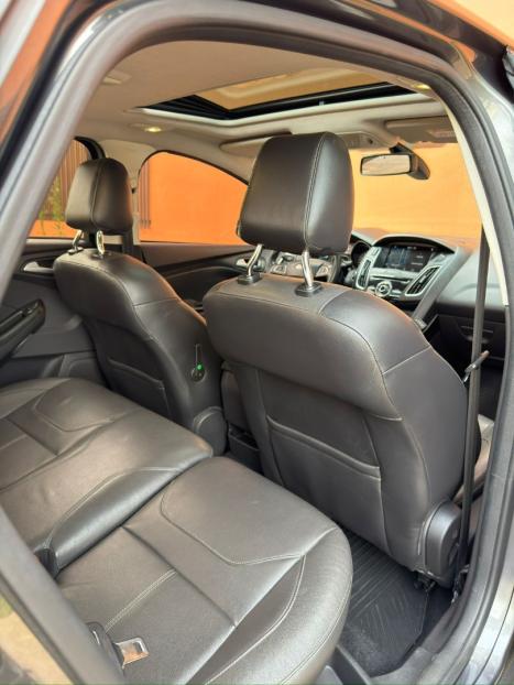 FORD Focus Sedan 2.0 16V 4P FLEX TITANIUM PLUS POWERSHIFT AUTOM�TICO, Foto 11