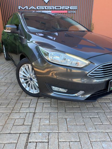 FORD Focus Sedan 2.0 16V 4P FLEX TITANIUM PLUS POWERSHIFT AUTOM�TICO, Foto 3