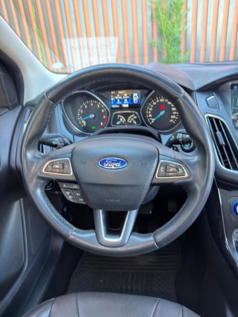 FORD Focus Sedan 2.0 16V 4P FLEX TITANIUM PLUS POWERSHIFT AUTOM�TICO, Foto 15