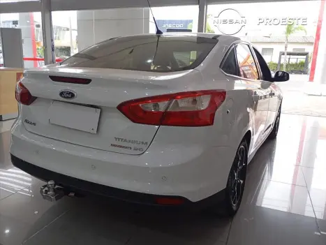 FORD Focus Sedan 2.0 16V 4P FLEX TITANIUM AUTOM�TICO, Foto 3