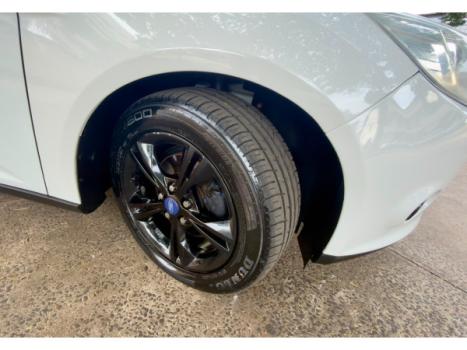 FORD Focus Sedan 2.0 16V 4P FLEX S POWERSHIFT AUTOM�TICO, Foto 4
