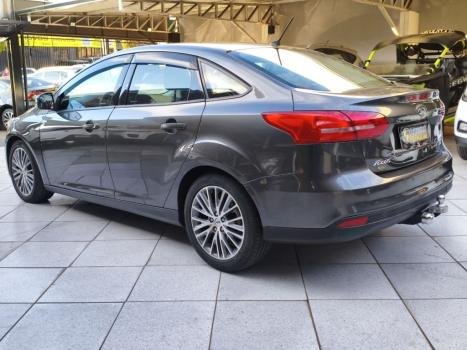 FORD Focus Sedan 2.0 16V 4P FLEX SE PLUS FASTBACK POWERSHIFT AUTOM�TICO, Foto 5