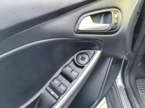 FORD Focus Sedan 2.0 16V 4P FLEX SE PLUS FASTBACK POWERSHIFT AUTOM�TICO, Foto 13
