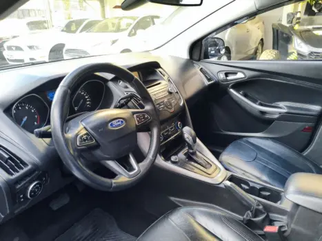 FORD Focus Sedan 2.0 16V 4P FLEX SE PLUS FASTBACK POWERSHIFT AUTOM�TICO, Foto 14