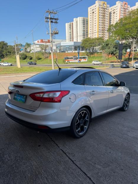 FORD Focus Sedan 2.0 16V 4P FLEX TITANIUM PLUS FASTBACK POWERSHIFT AUTOM�TICO, Foto 3