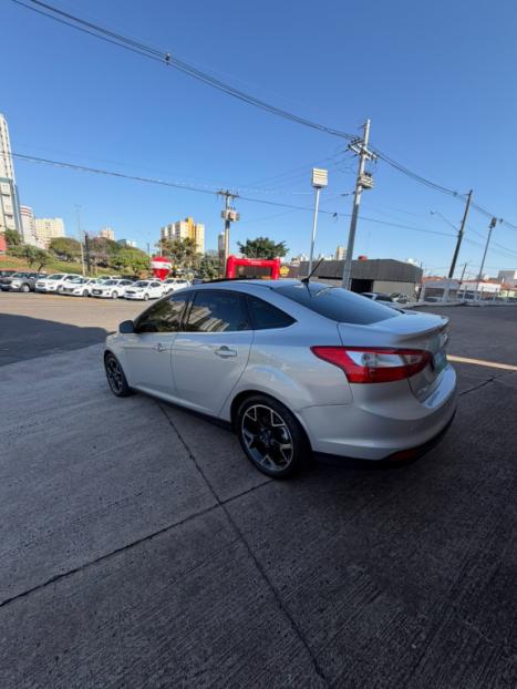 FORD Focus Sedan 2.0 16V 4P FLEX TITANIUM PLUS FASTBACK POWERSHIFT AUTOM�TICO, Foto 4