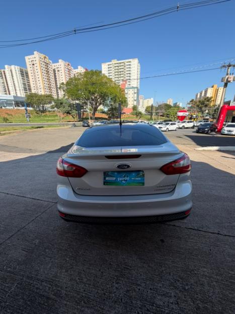 FORD Focus Sedan 2.0 16V 4P FLEX TITANIUM PLUS FASTBACK POWERSHIFT AUTOM�TICO, Foto 8