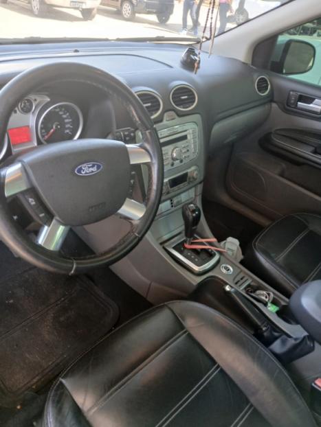 FORD Focus Sedan 2.0 16V 4P GHIA FLEX AUTOM�TICO, Foto 4