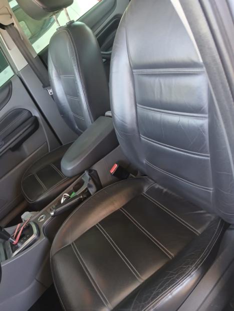 FORD Focus Sedan 2.0 16V 4P GHIA FLEX AUTOM�TICO, Foto 5