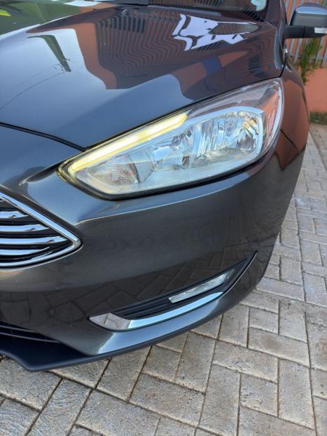 FORD Focus Sedan 2.0 16V 4P FLEX TITANIUM PLUS POWERSHIFT AUTOM�TICO, Foto 4