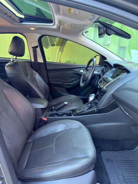 FORD Focus Sedan 2.0 16V 4P FLEX TITANIUM PLUS POWERSHIFT AUTOM�TICO, Foto 13