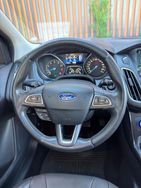 FORD Focus Sedan 2.0 16V 4P FLEX TITANIUM PLUS POWERSHIFT AUTOM�TICO, Foto 15