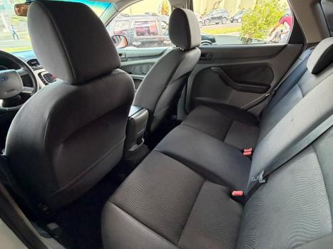 FORD Focus Sedan 2.0 16V 4P GLX AUTOMÁTICO, Foto 10
