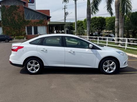 FORD Focus Sedan 2.0 16V 4P FLEX S POWERSHIFT AUTOMÁTICO, Foto 4