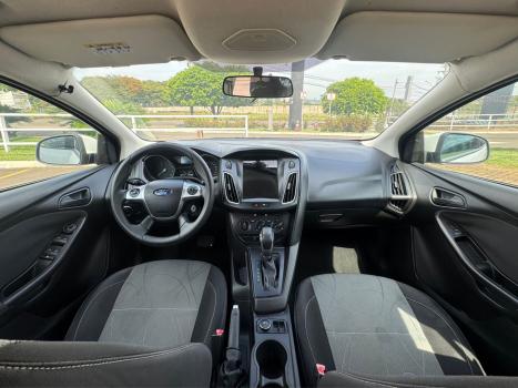 FORD Focus Sedan 2.0 16V 4P FLEX S POWERSHIFT AUTOMÁTICO, Foto 9