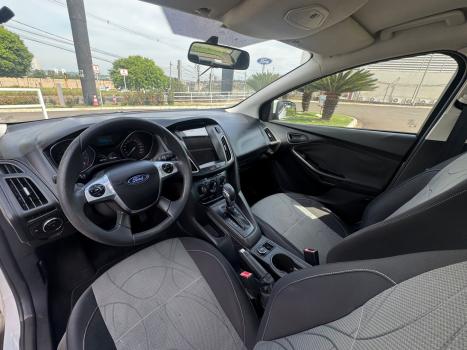 FORD Focus Sedan 2.0 16V 4P FLEX S POWERSHIFT AUTOMÁTICO, Foto 10
