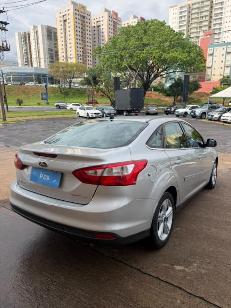 FORD Focus Sedan 2.0 16V 4P FLEX S POWERSHIFT AUTOMÁTICO, Foto 4