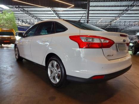 FORD Focus Sedan , Foto 9