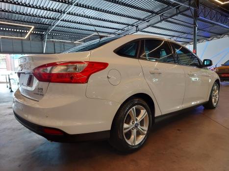 FORD Focus Sedan , Foto 11