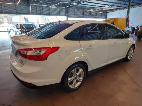 FORD Focus Sedan , Foto 12