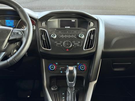 FORD Focus Sedan , Foto 16