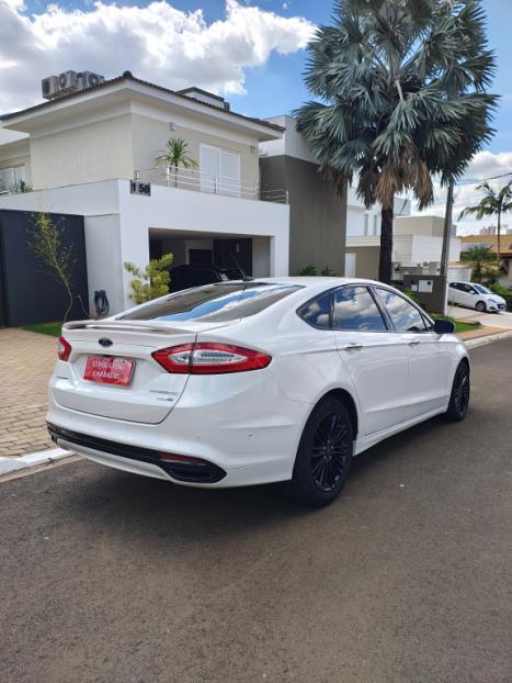 FORD Fusion 2.0 4P 16V TITANIUM AWD AUTOMTICO, Foto 2