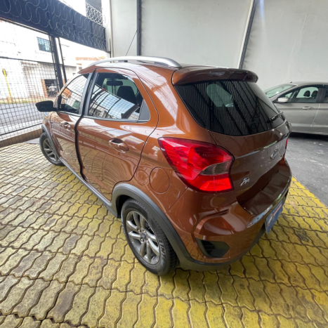 FORD Ka Hatch 1.5 12V 4P FLEX TI-VCT FREESTYLE AUTOM�TICO, Foto 4