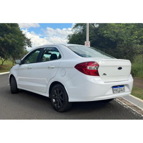 FORD Ka + Sedan 1.5 12V 4P FLEX TI-VCT SE AUTOM�TICO, Foto 4