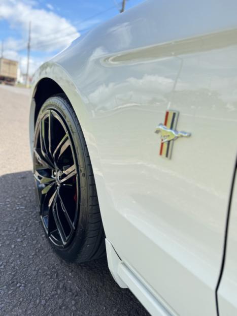 FORD Mustang 3.7 V6 24V COUP� AUTOM�TICO, Foto 3