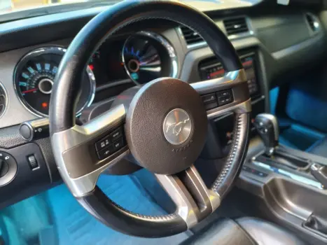 FORD Mustang 3.7 V6 24V COUP� AUTOM�TICO, Foto 12