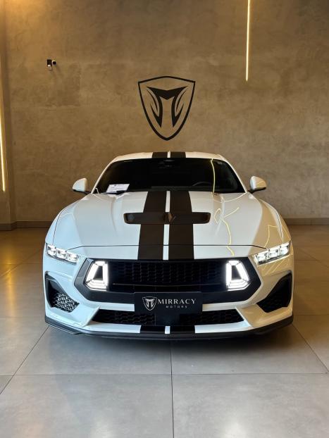 FORD Mustang 5.0 V8 32V COUP� GT PERFORMANCE AUTOM�TICO, Foto 2