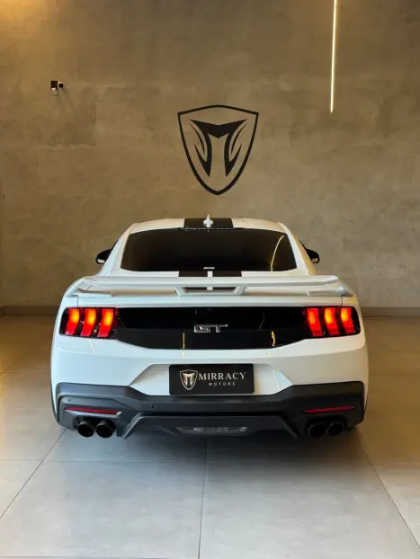FORD Mustang 5.0 V8 32V COUP� GT PERFORMANCE AUTOM�TICO, Foto 3