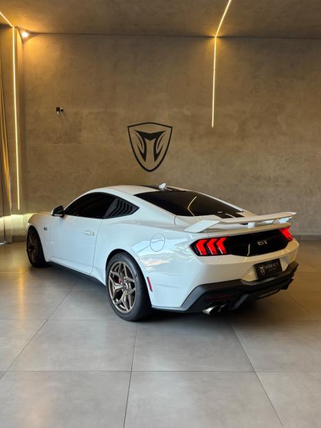 FORD Mustang 5.0 V8 32V COUP� GT PERFORMANCE AUTOM�TICO, Foto 4