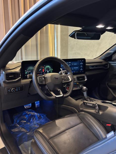 FORD Mustang 5.0 V8 32V COUP� GT PERFORMANCE AUTOM�TICO, Foto 6
