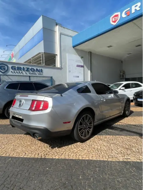 FORD Mustang 5.0 V8 24V GT PREMIUM COUP�, Foto 6