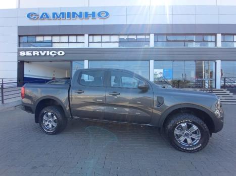 FORD Ranger 2.0 4P TURBO DIESEL XLS 4X4 CABINE DUPLA AUTOMÁTICO, Foto 4 FORD Ranger 2.0 4P TURBO DIESEL XLS 4X4 CABINE DUPLA AUTOMÁTICO, Foto 4