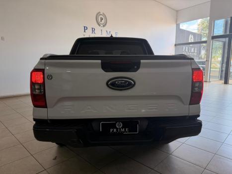 FORD Ranger 2.0 4P TURBO DIESEL BLACK CABINE DUPLA AUTOM�TICO, Foto 3