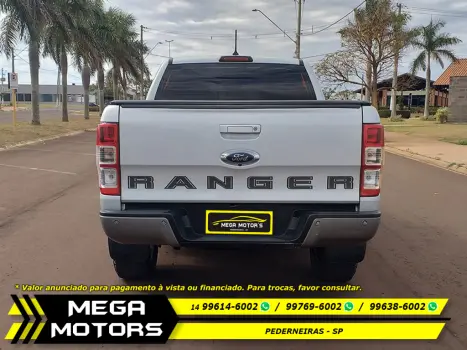 FORD Ranger 2.2 16V XLS DIESEL 4X4 CABINE DUPLA AUTOMÁTICO, Foto 6 FORD Ranger 2.2 16V XLS DIESEL 4X4 CABINE DUPLA AUTOMÁTICO, Foto 6