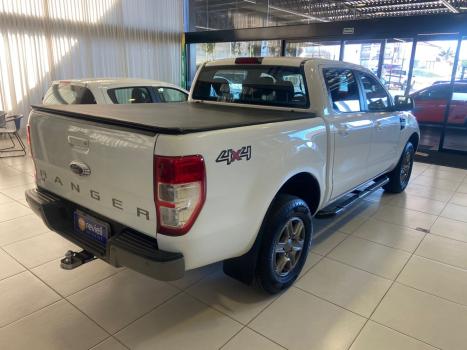 FORD Ranger 2.2 16V XLS DIESEL 4X4 CABINE DUPLA AUTOMTICO, Foto 5