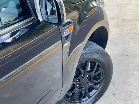 FORD Ranger 2.2 16V XLS DIESEL CABINE DUPLA AUTOM�TICO, Foto 5