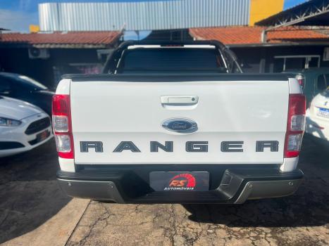 FORD Ranger 2.2 16V XLS DIESEL 4X4 CABINE DUPLA AUTOM�TICO, Foto 5