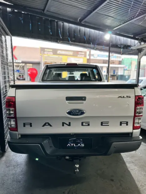FORD Ranger 2.2 16V XLS DIESEL 4X4 CABINE DUPLA, Foto 11